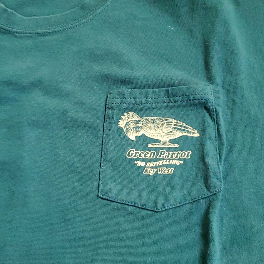 NWOT forest green XXL GREEN PARROT Key W. short slv tee